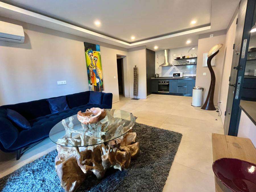 402 open plan living