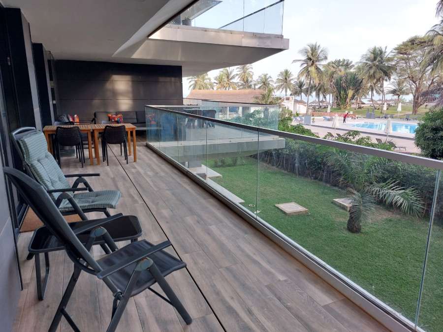 306 the large corner balcony