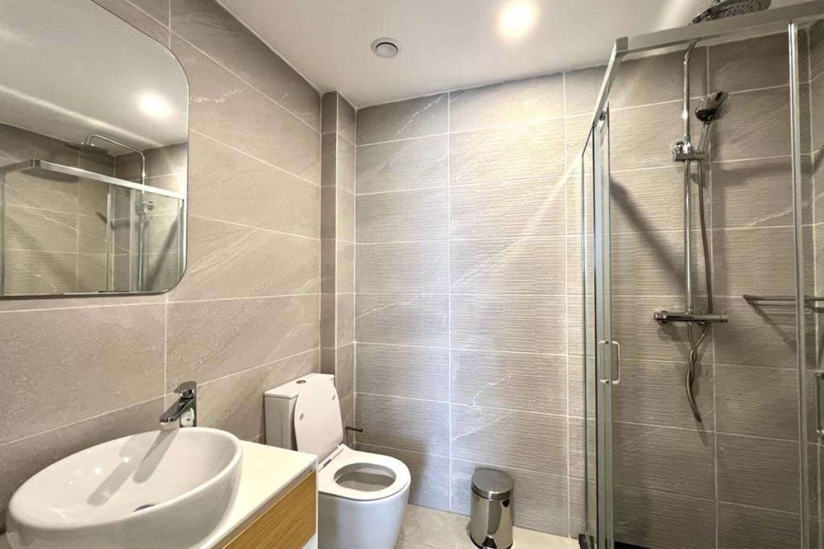 1015 bathroom