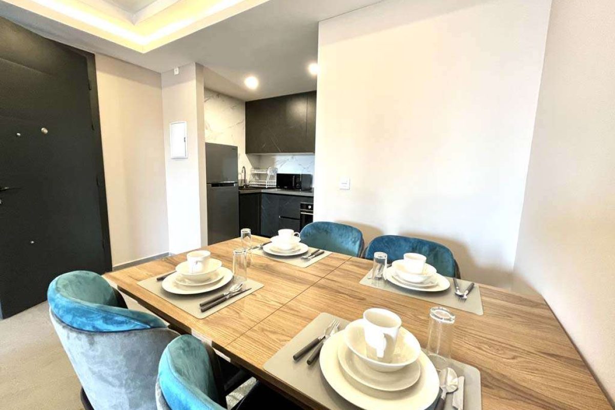 1110 - dining area