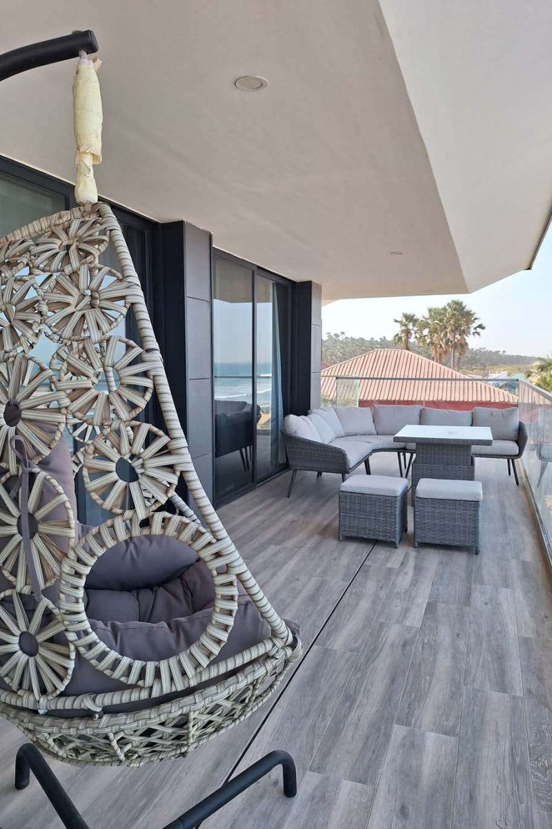 1112 - spacious balcony