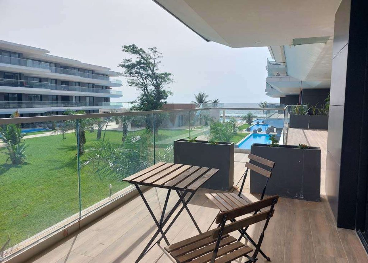 305 - balcony views