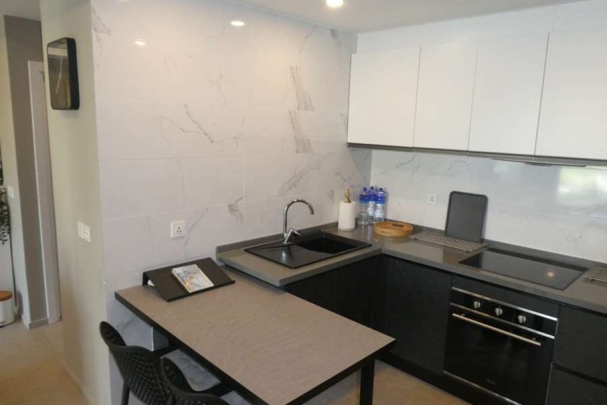306 = kitchen area