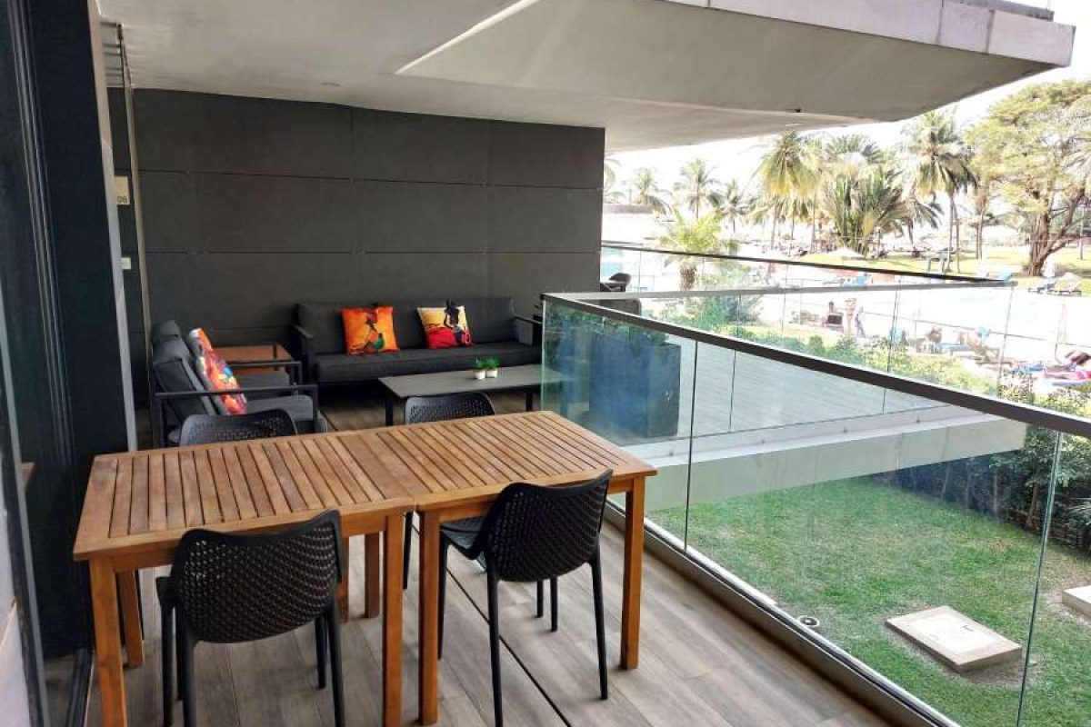 306 = outdoor living