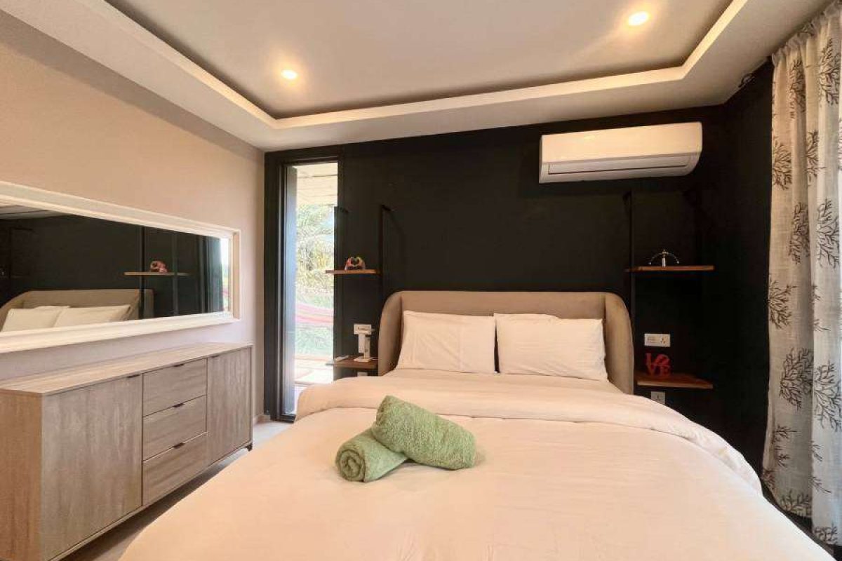 313 - open plan studio bed