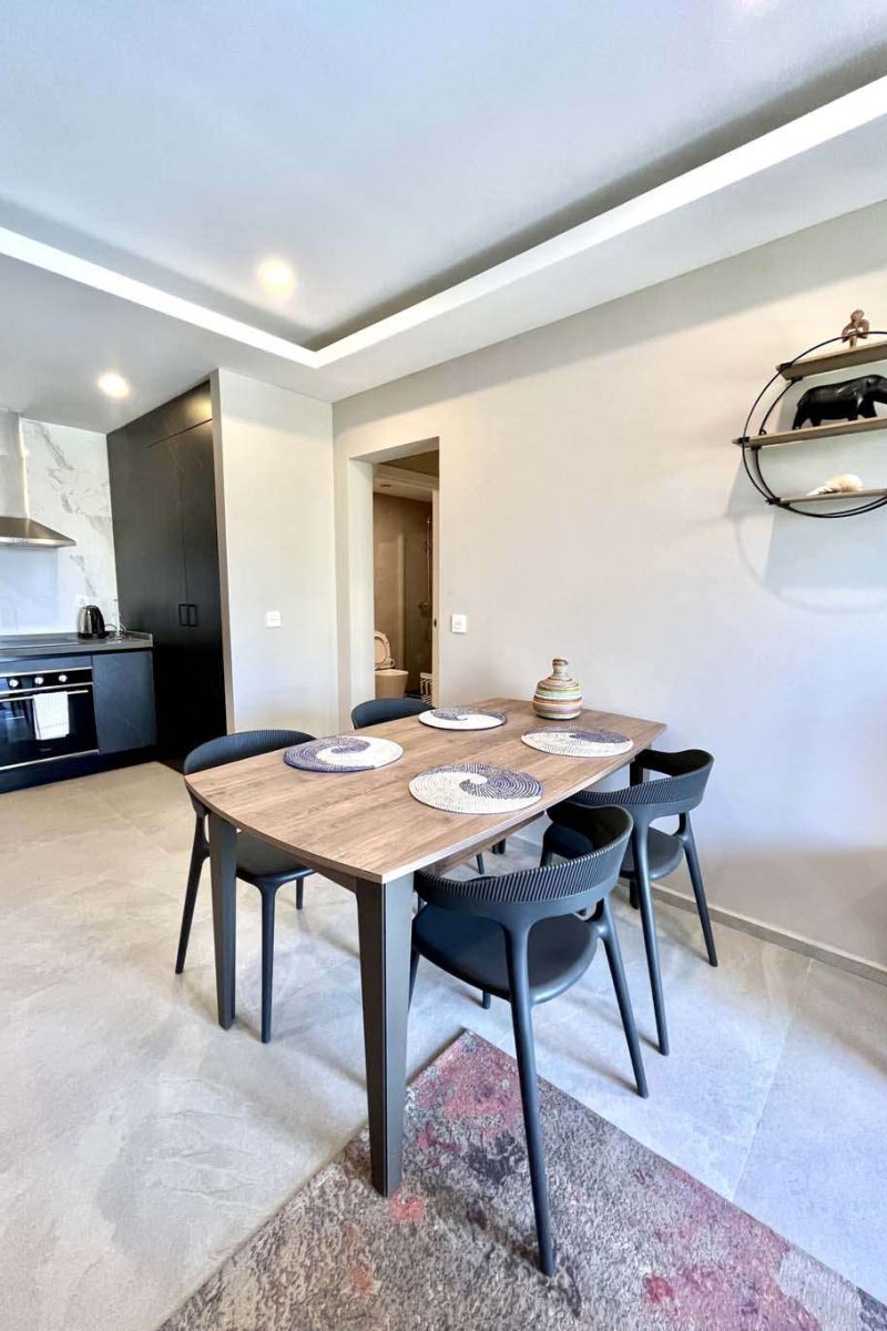 316 dining area