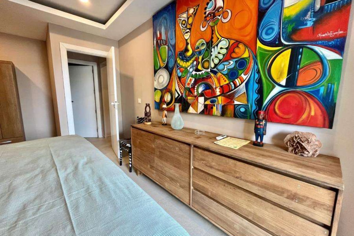 402 - the bedroom