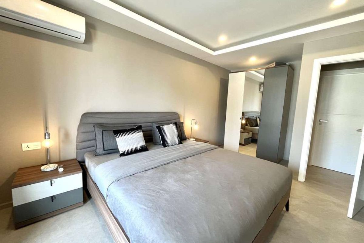 406 - the bedroom