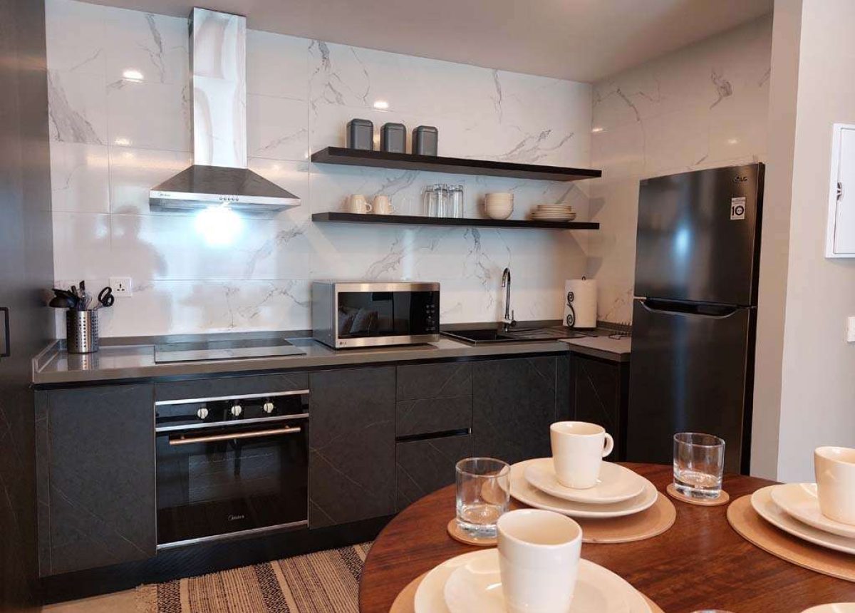 407 - open plan with kitchen