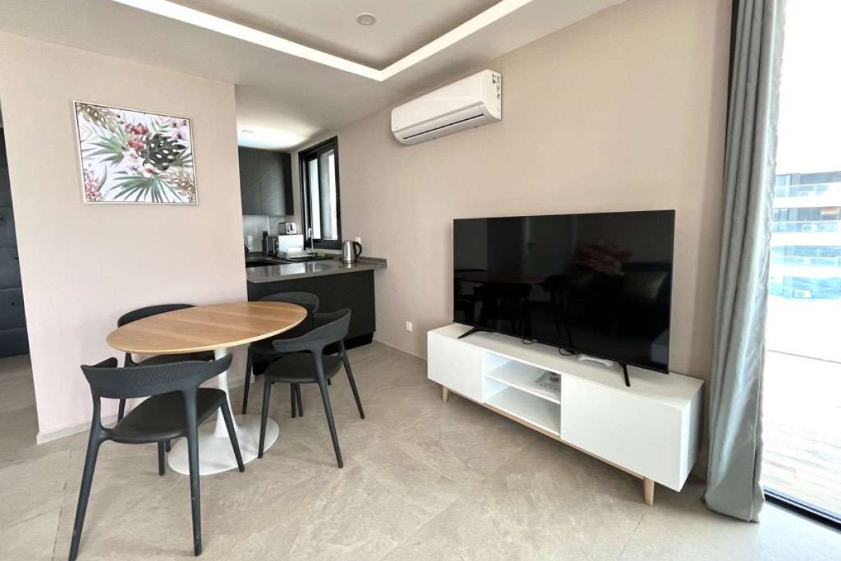 611 - open plan