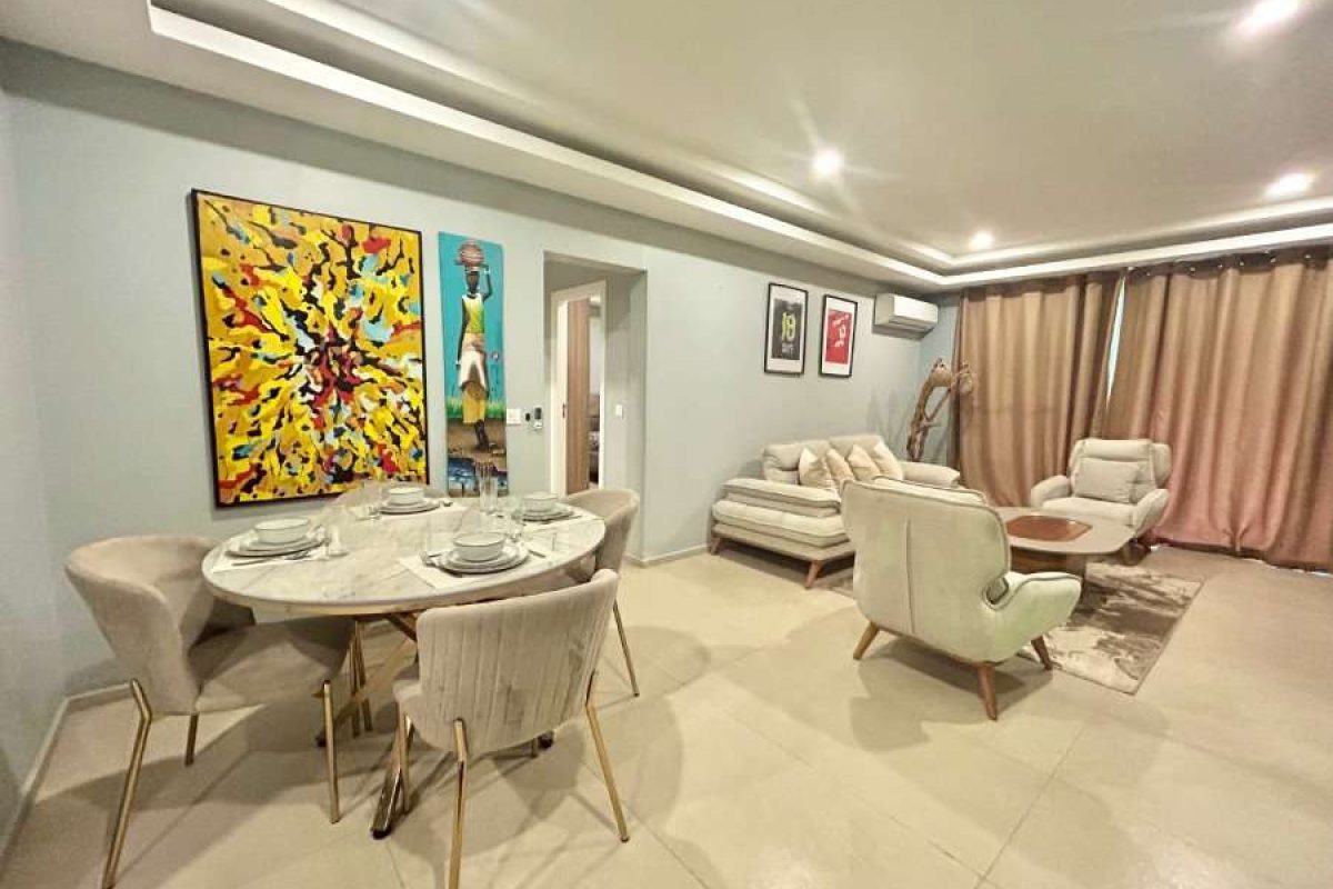 803 - open plan living room -