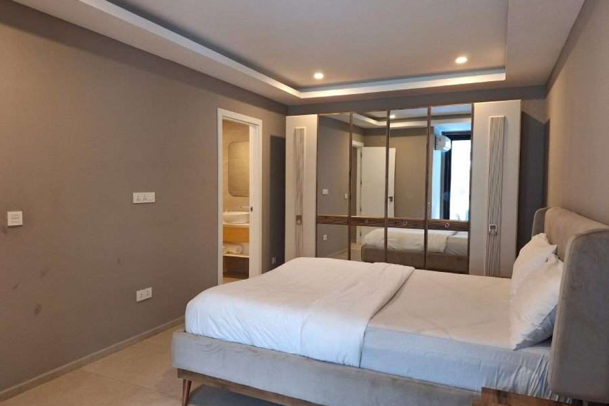 803 the master bedroom