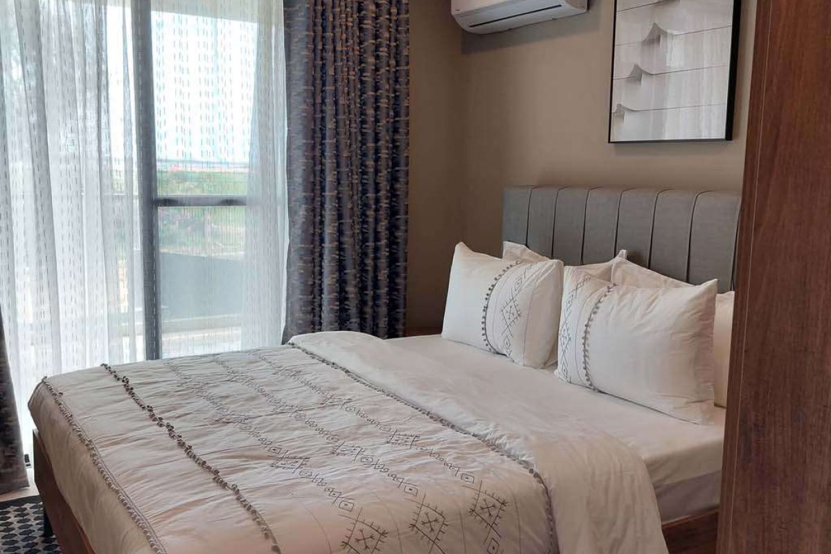 808 - bedroom