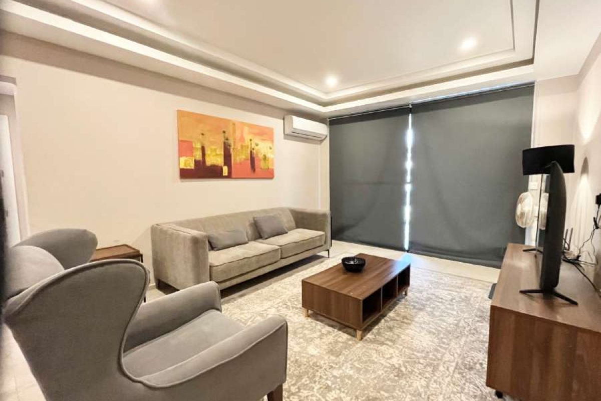 811 - living area
