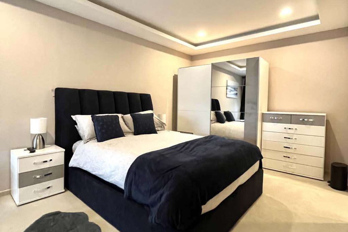 901 the master bedroom