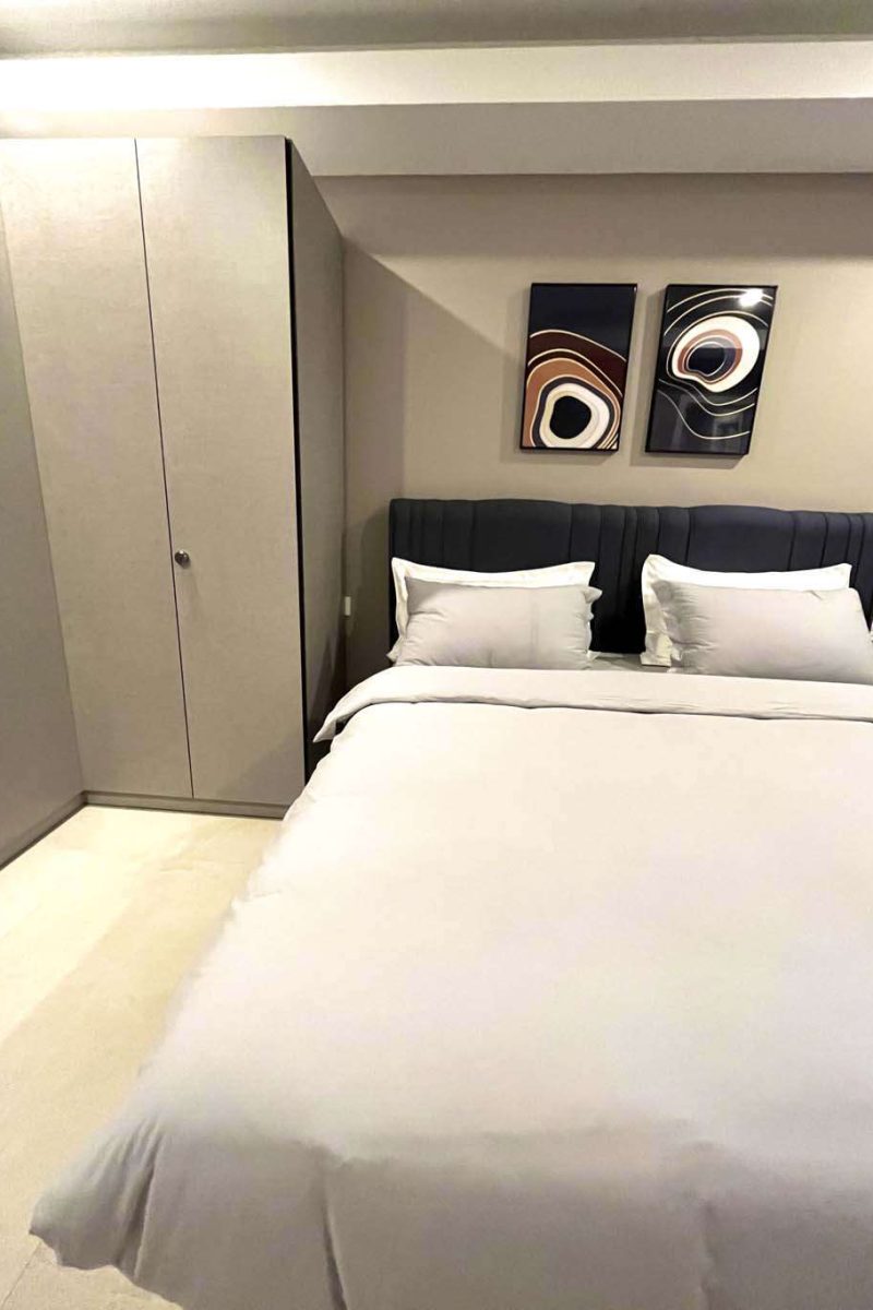 906 the master bedroom