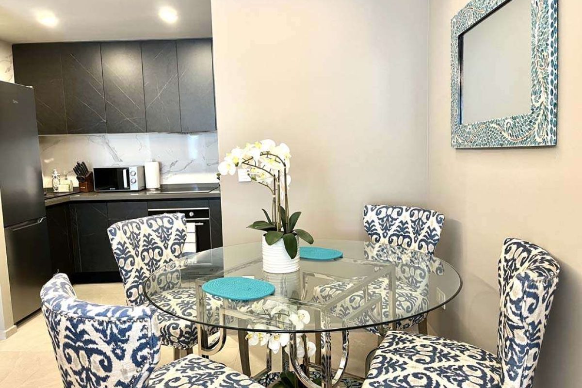 907 - dining area