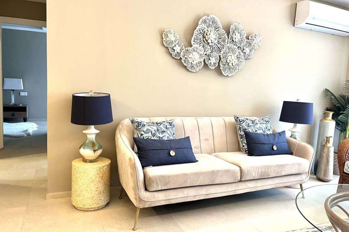 907 - sitting area