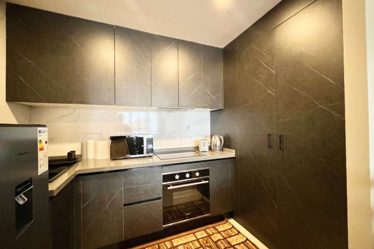 910 open plan kitchen