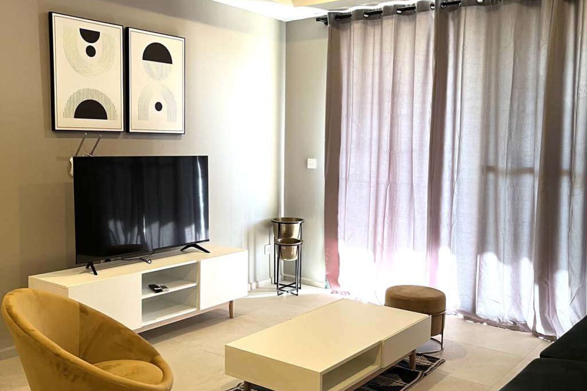 Classy 2 bed - living area