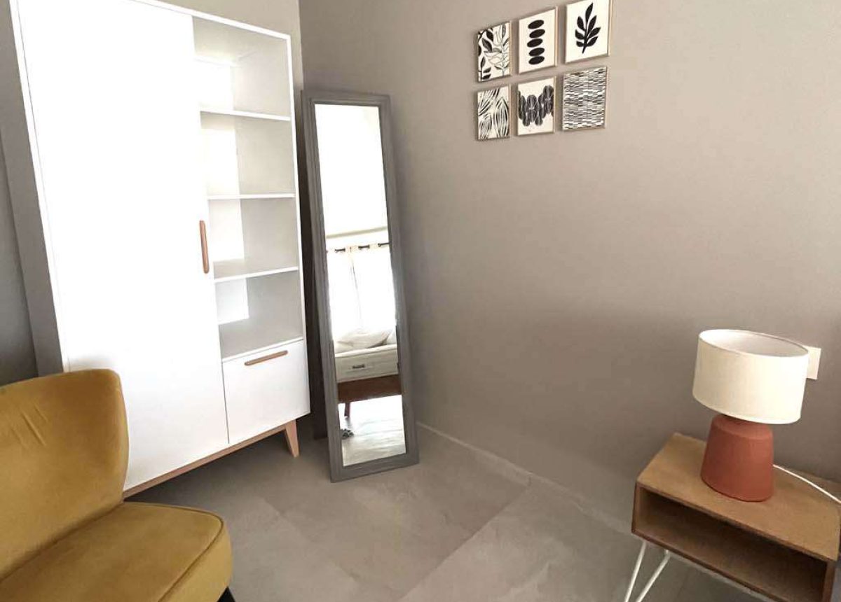 Classy large 1 bed - bedroom details