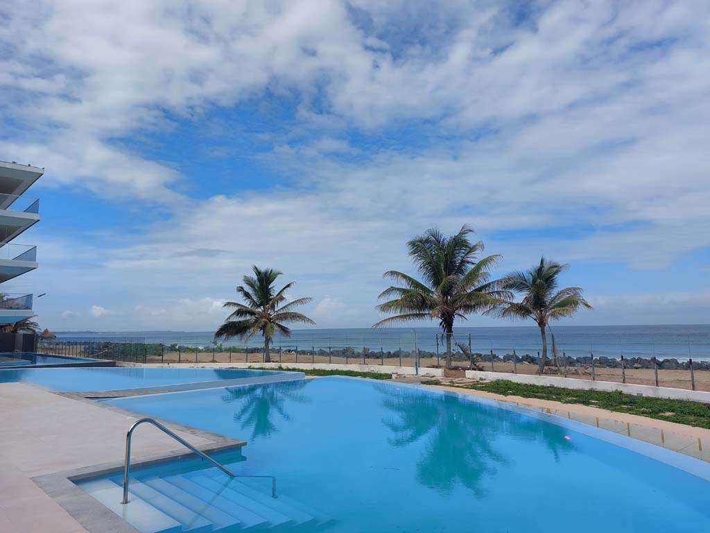 Piscine à débordement KS